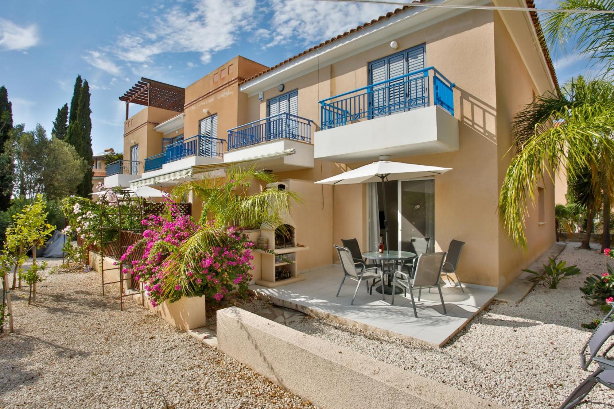 Casa Del Sol Townhouse In Iris Village * Paphos