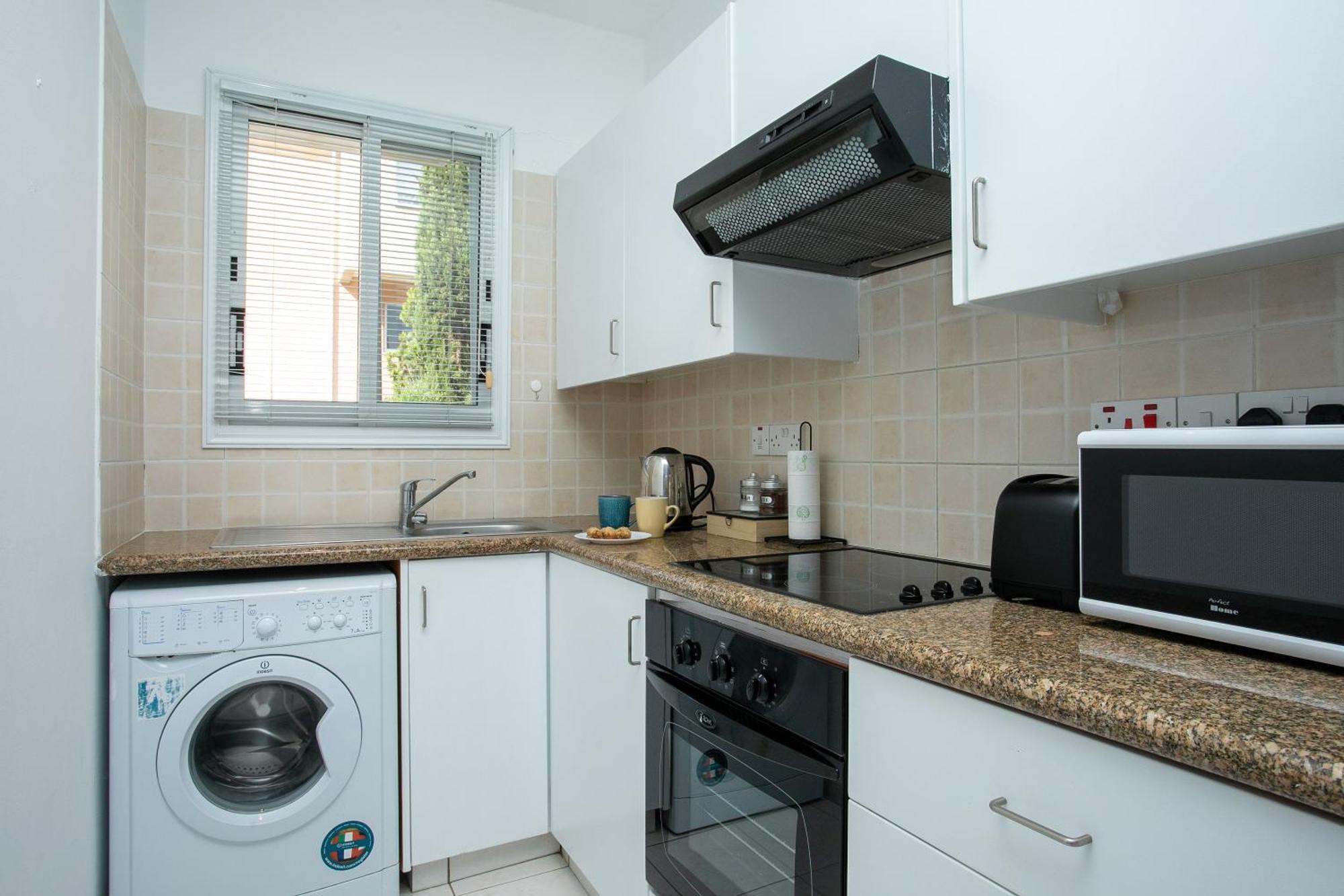 Casa Del Sol Townhouse In Iris Village Ferienhaus Paphos