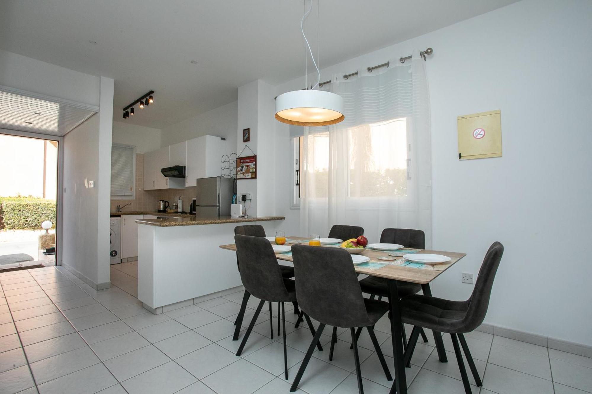 Casa Del Sol Townhouse In Iris Village * Paphos
